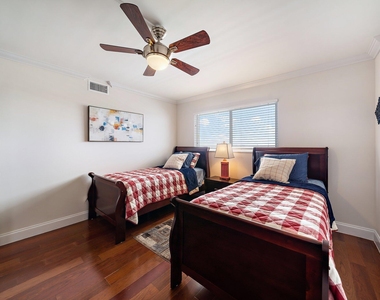 301 Lake Shore Drive - Photo Thumbnail 32