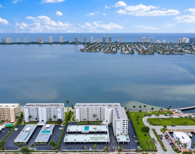 301 Lake Shore Drive - Photo Thumbnail 56