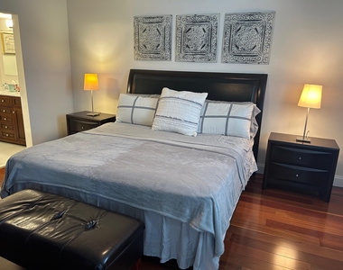 301 Lake Shore Drive - Photo Thumbnail 25