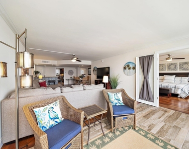 301 Lake Shore Drive - Photo Thumbnail 10