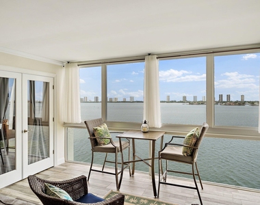 301 Lake Shore Drive - Photo Thumbnail 16