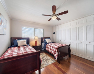 301 Lake Shore Drive - Photo Thumbnail 31