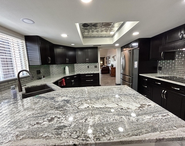 18775 N 94th Avenue - Photo Thumbnail 16