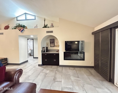 18775 N 94th Avenue - Photo Thumbnail 6