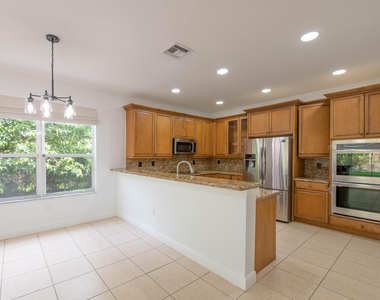 4668 Sw 183rd Avenue - Photo Thumbnail 1