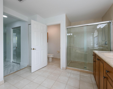 4668 Sw 183rd Avenue - Photo Thumbnail 17
