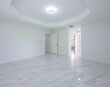 4668 Sw 183rd Avenue - Photo Thumbnail 13