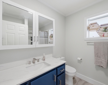 5635 Lake George Place - Photo Thumbnail 17