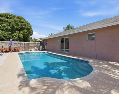 5635 Lake George Place - Photo Thumbnail 33