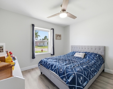 5635 Lake George Place - Photo Thumbnail 21