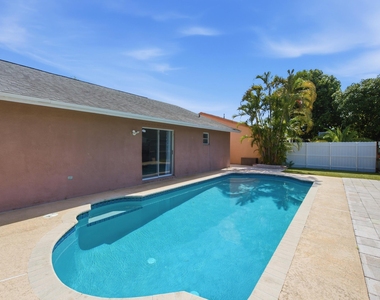 5635 Lake George Place - Photo Thumbnail 31