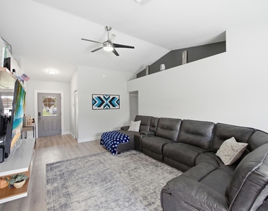 5635 Lake George Place - Photo Thumbnail 8