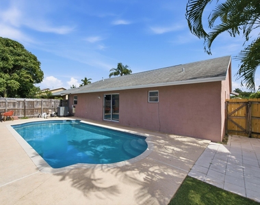 5635 Lake George Place - Photo Thumbnail 25