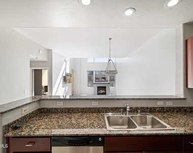 17 W Vernon Avenue - Photo Thumbnail 6