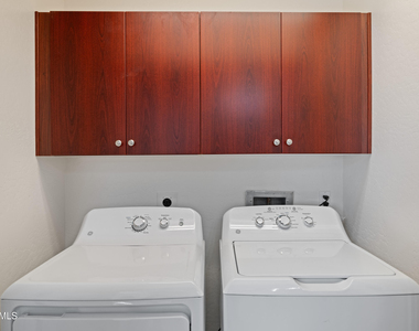 17 W Vernon Avenue - Photo Thumbnail 13