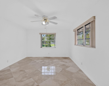 300 Nw 42nd Street - Photo Thumbnail 17