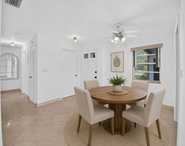 300 Nw 42nd Street - Photo Thumbnail 6