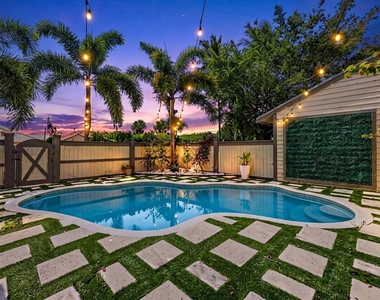 13400 Bedford Mews Court - Photo Thumbnail 36