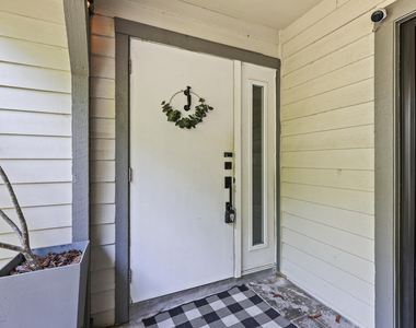 13400 Bedford Mews Court - Photo Thumbnail 4