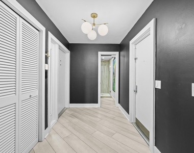 13400 Bedford Mews Court - Photo Thumbnail 6