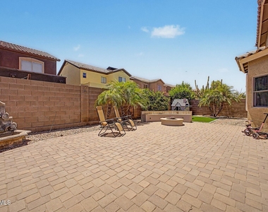 731 W Mesquite Tree Lane - Photo Thumbnail 30
