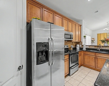 731 W Mesquite Tree Lane - Photo Thumbnail 14