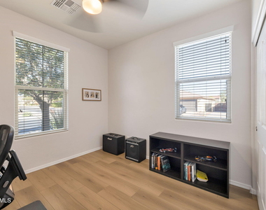 9937 W Andrea Drive - Photo Thumbnail 3