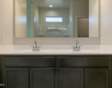 3681 N 307th Drive - Photo Thumbnail 16