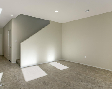 3681 N 307th Drive - Photo Thumbnail 8