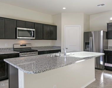 3681 N 307th Drive - Photo Thumbnail 10