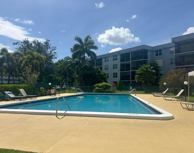 109 Royal Park Drive - Photo Thumbnail 3