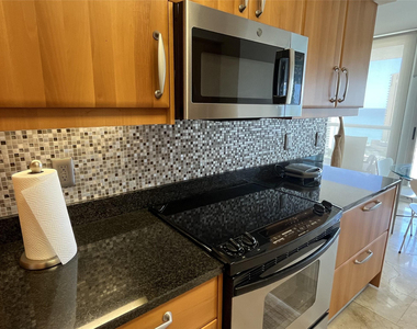 16500 Collins Avenue - Photo Thumbnail 12