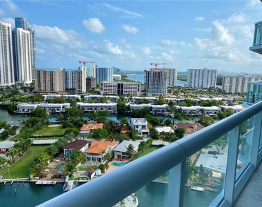16500 Collins Avenue - Photo Thumbnail 1
