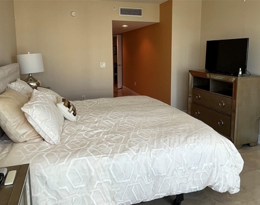 16500 Collins Avenue - Photo Thumbnail 18