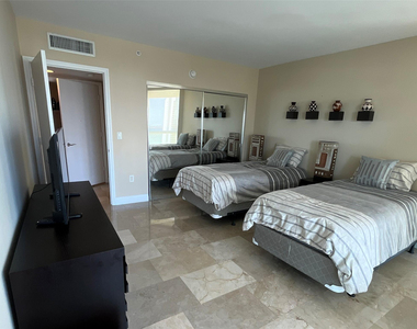 16500 Collins Avenue - Photo Thumbnail 29