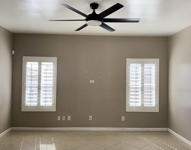 9009 W Monte Vista Road - Photo Thumbnail 5