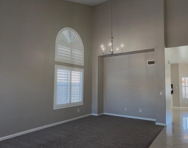 9009 W Monte Vista Road - Photo Thumbnail 3