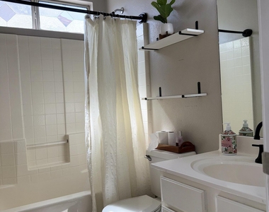 9009 W Monte Vista Road - Photo Thumbnail 6