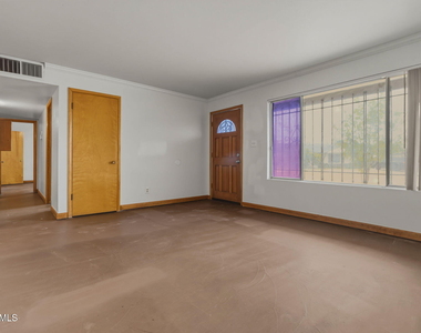 3636 W Keim Drive - Photo Thumbnail 4