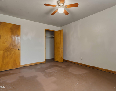 3636 W Keim Drive - Photo Thumbnail 15