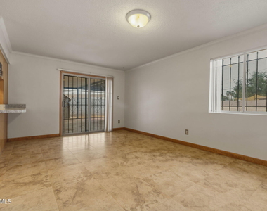 3636 W Keim Drive - Photo Thumbnail 6