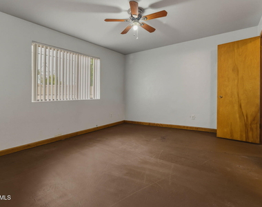 3636 W Keim Drive - Photo Thumbnail 26