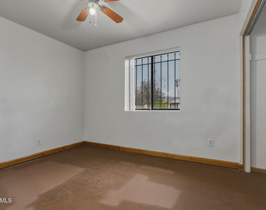 3636 W Keim Drive - Photo Thumbnail 30