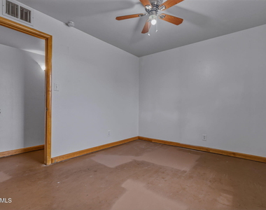 3636 W Keim Drive - Photo Thumbnail 27