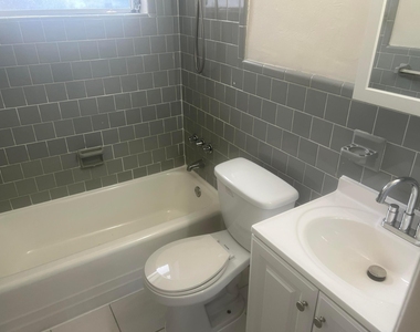 2410 Sw 44th Avenue - Photo Thumbnail 11