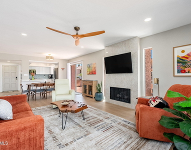 7428 N Via Camello Del Norte -- - Photo Thumbnail 25