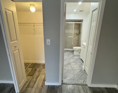 480 Nw 20th Street - Photo Thumbnail 3