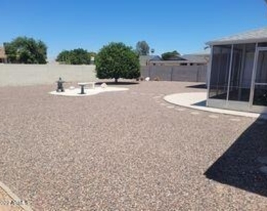 20032 N Willow Creek Circle - Photo Thumbnail 13