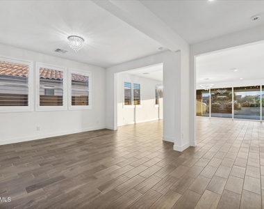11342 N Jerome Street - Photo Thumbnail 14