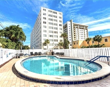 2555 Ne 11th Street - Photo Thumbnail 16